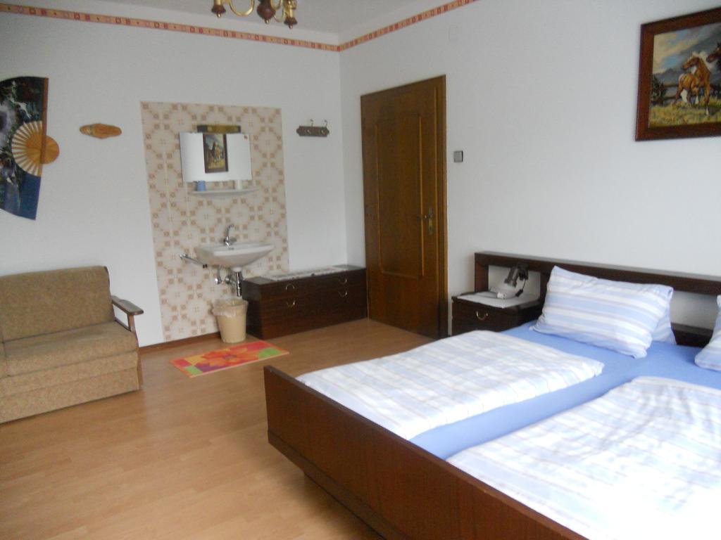 Ferienwohnung Gerti Kalt Lieserhofen Zimmer foto